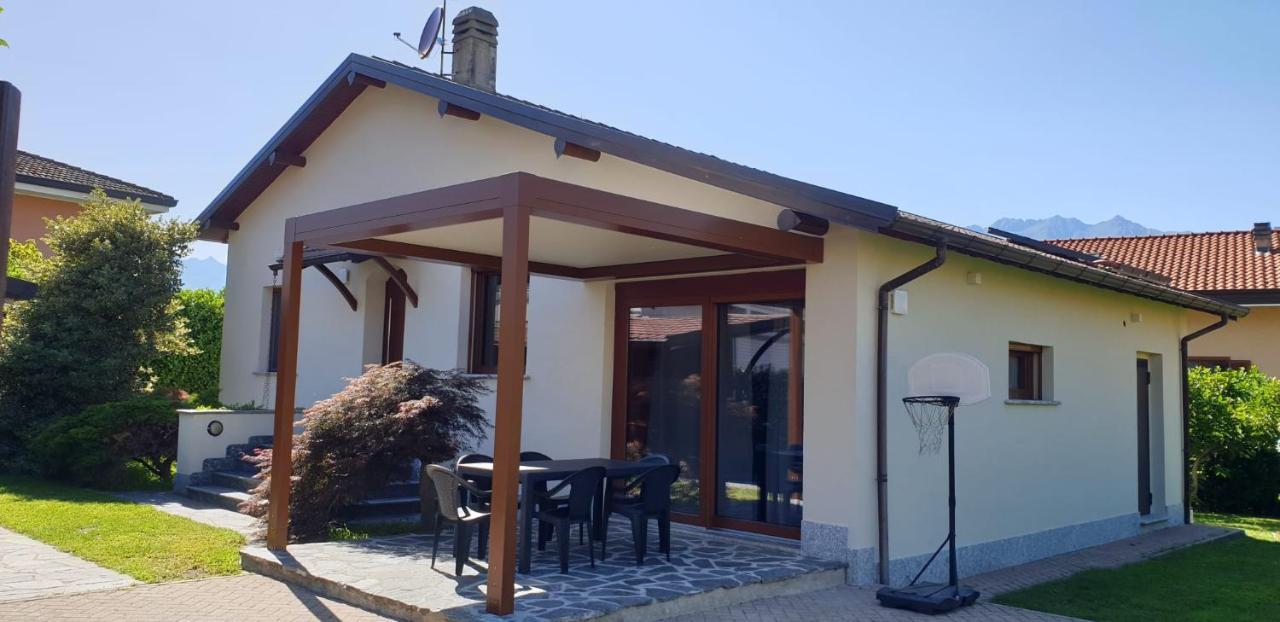 Villa Iris -Pet Friendly Stay - Garden - Private Parking- Bike Friendly Holiday House Colico Exteriér fotografie
