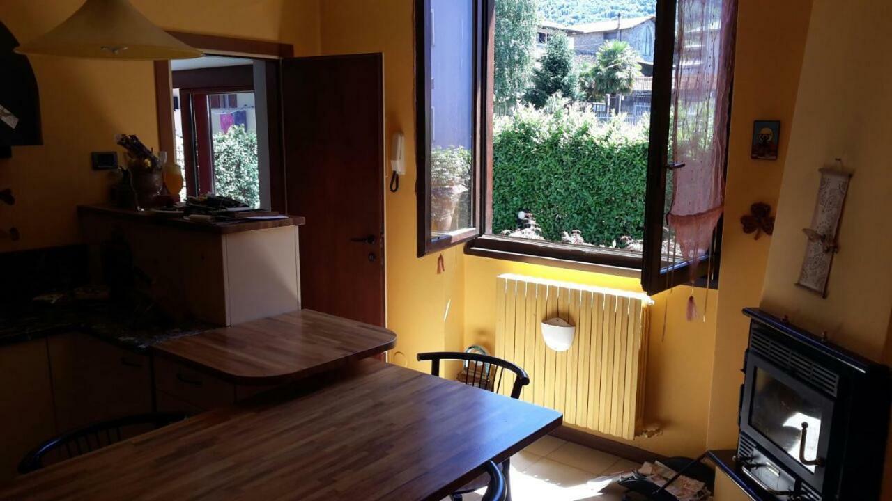 Villa Iris -Pet Friendly Stay - Garden - Private Parking- Bike Friendly Holiday House Colico Exteriér fotografie