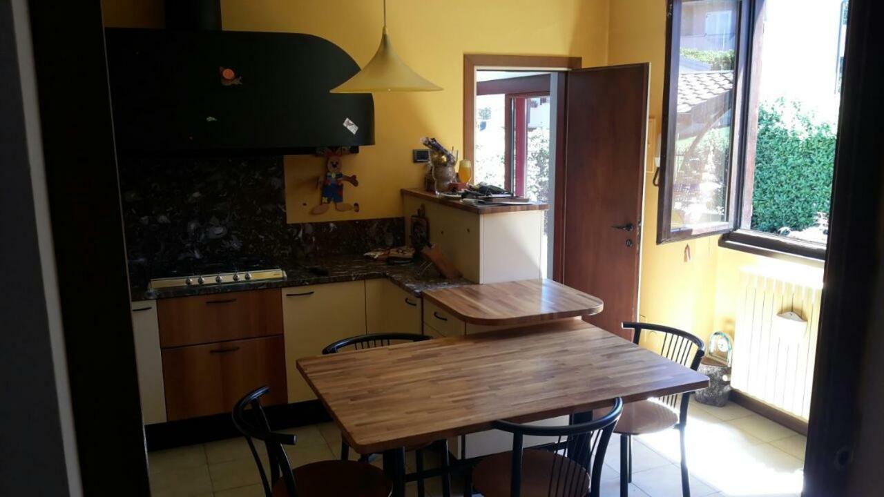 Villa Iris -Pet Friendly Stay - Garden - Private Parking- Bike Friendly Holiday House Colico Exteriér fotografie