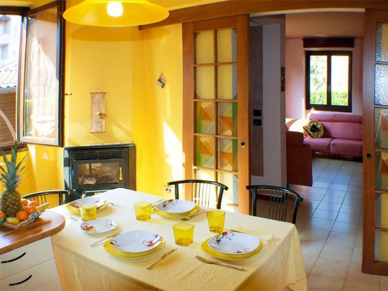 Villa Iris -Pet Friendly Stay - Garden - Private Parking- Bike Friendly Holiday House Colico Exteriér fotografie